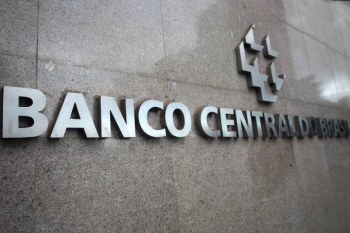 Economistas fazem novos ajustes nas projeções de inflação e Selic; confira o Focus desta segunda (25)