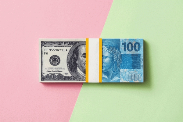 Dólar abre pregão de olho na inflação americana e setor de serviços do Brasil