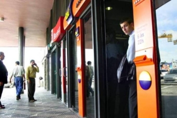 Carteira de cr&eacute;dito deve crescer 0,7% em agosto, com resultado anual recuando de 10,7% para 10,3%